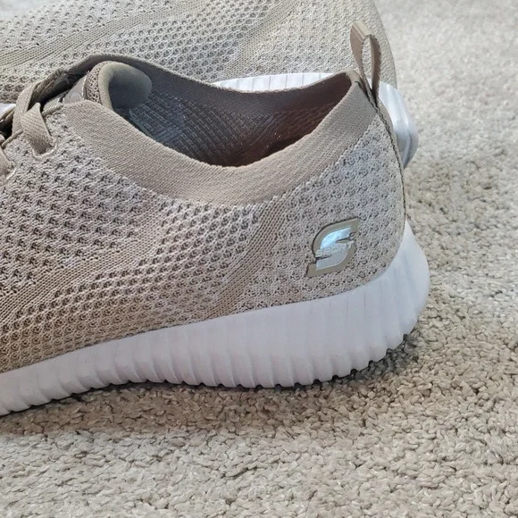 Skechers Women's Taupe Knit Slip On Sneakers. Size 8.5 - Picture 4 of 10